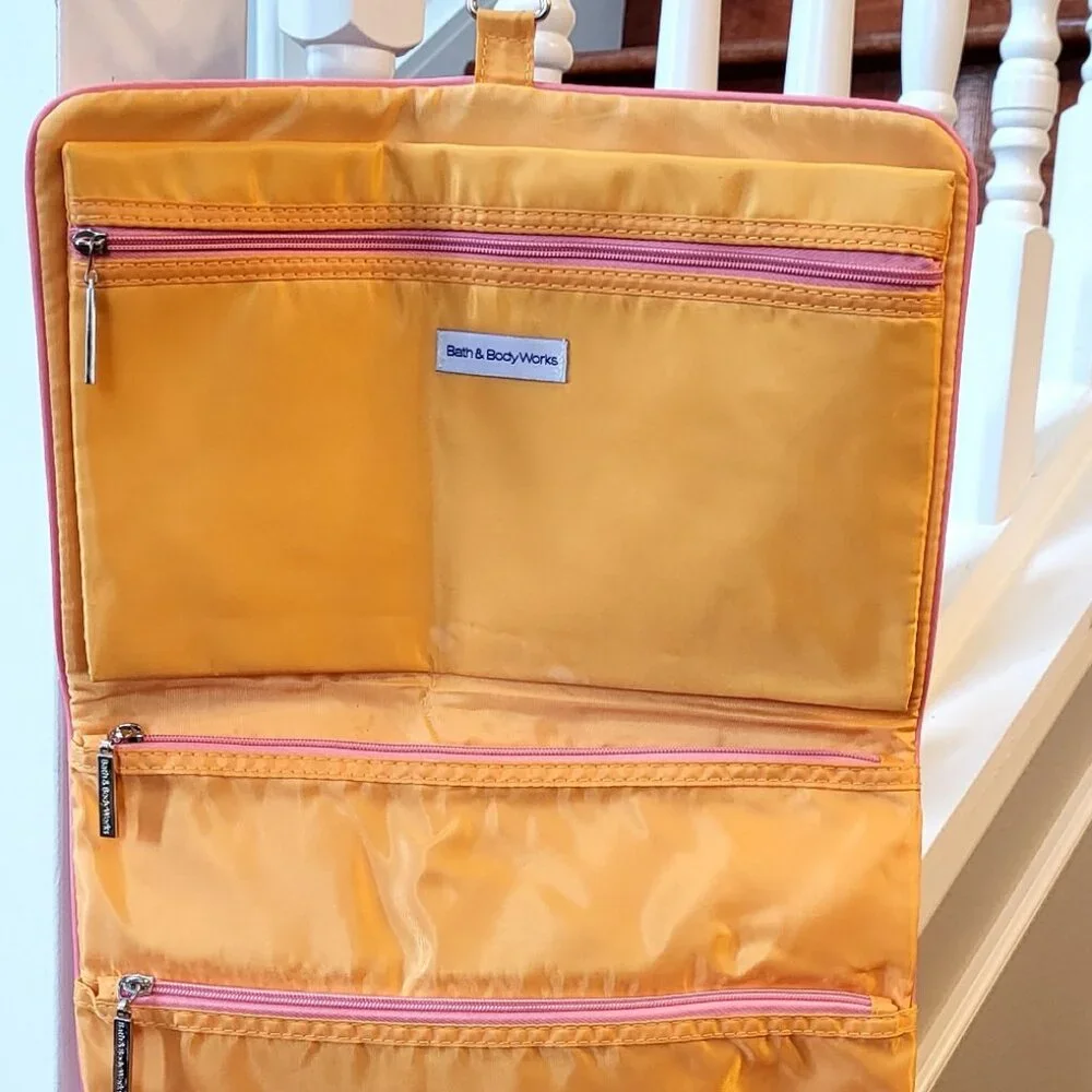 Bath and Body Works Hanging Foldable Organizer Luggage Accessory